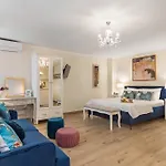 Split Exclusive Stay