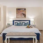 Split Exclusive Stay