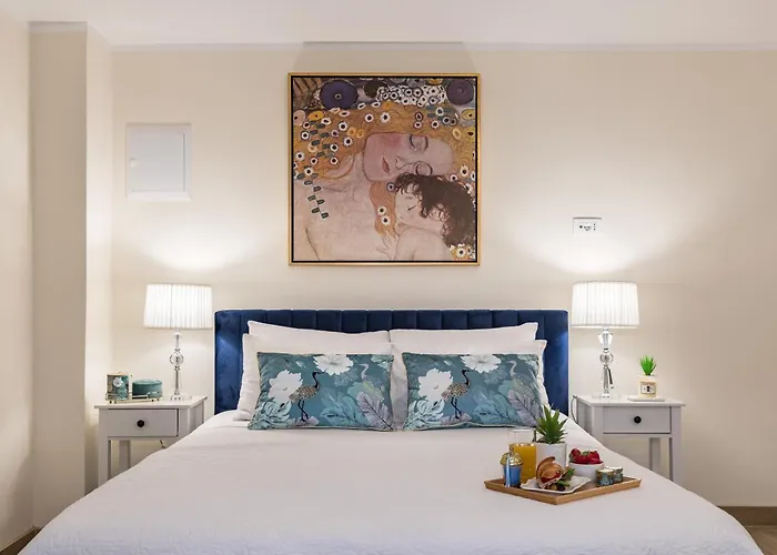 Split Exclusive Stay